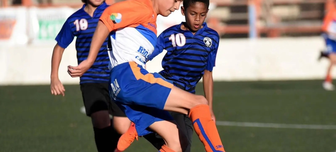 Río Negro: Decenas de jóvenes ya gritaron campeón en el Mundialito Infantil