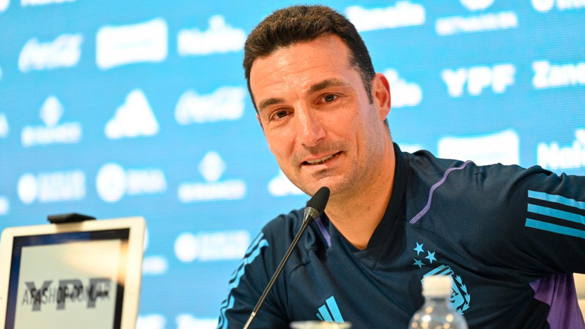 Scaloni: No me extrañaría que Messi quiera jugar el Mundial 2026