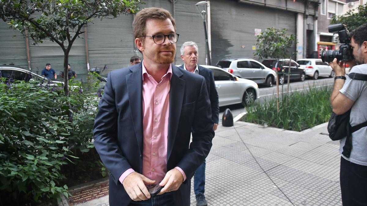 El diputado Massot puso en duda la sesión de mañana para debatir la ley Bases