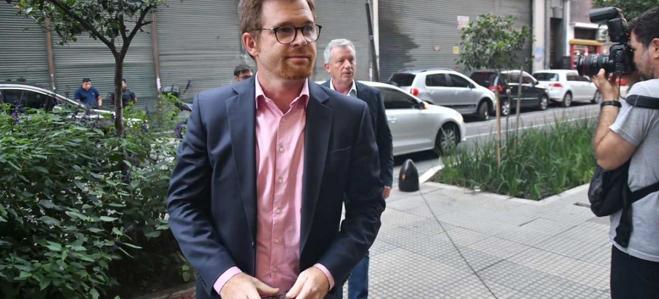 El diputado Massot puso en duda la sesión de mañana para debatir la ley Bases