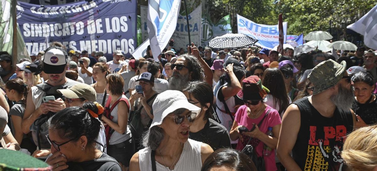 Ruidazo y radio abierta en el Congreso en defensa del Fondo de Sustentabilidad