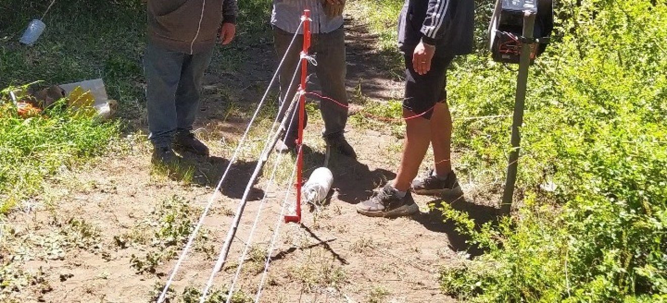 Instalación de kit de boyero solar en la Comunidad Wiritray