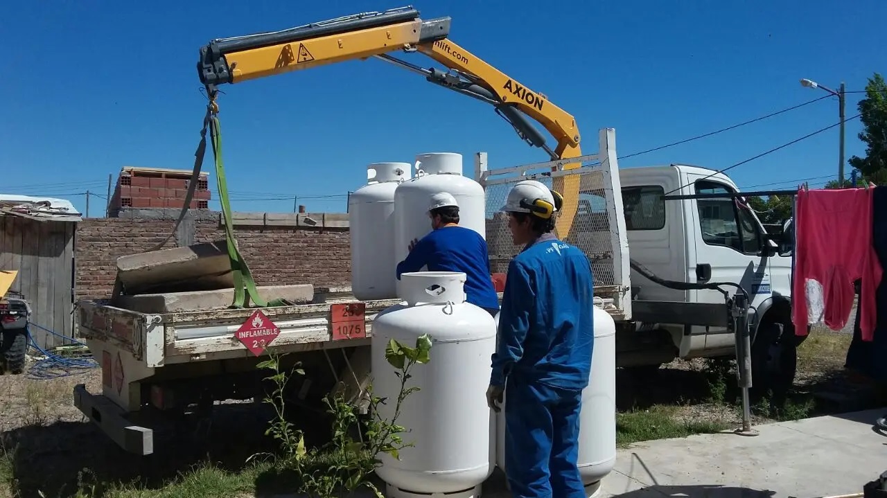 Rio Negro: Siguen las recargas del Plan Calor en Comisiones de Fomento