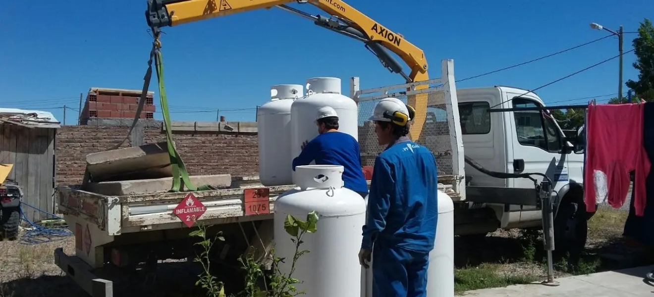 Rio Negro: Siguen las recargas del Plan Calor en Comisiones de Fomento