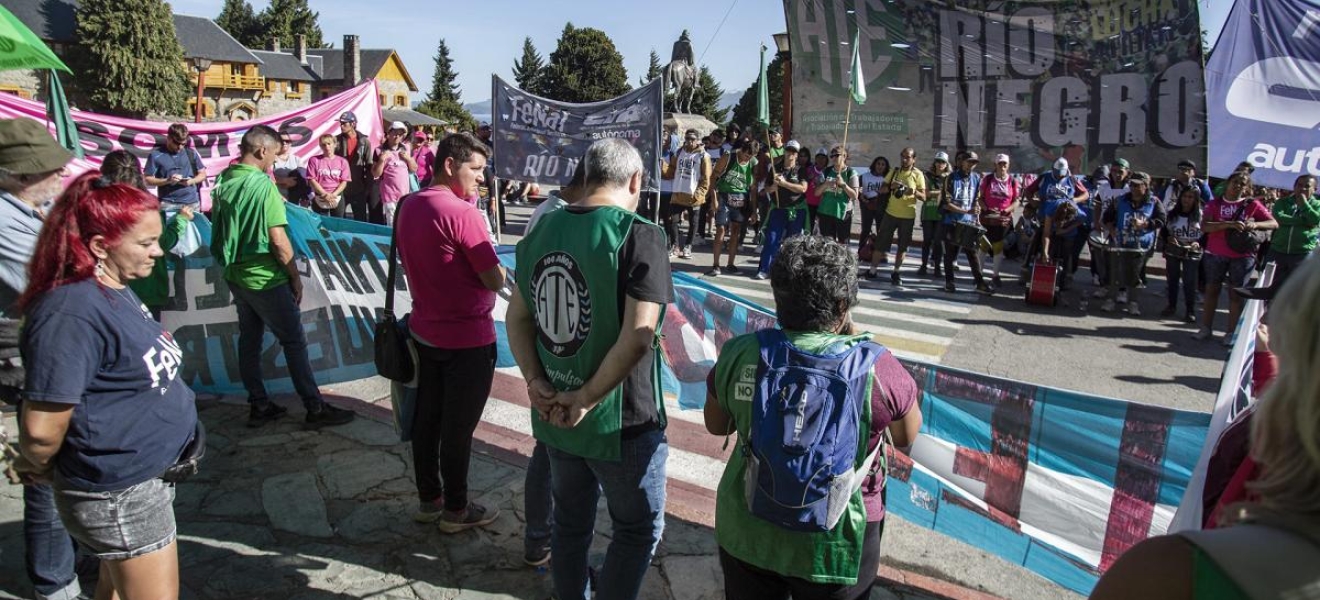 Comenzó la octava Marcha por la Soberanía del Lago Escondido