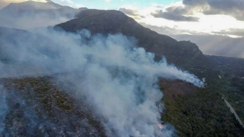 (((audio))) Cordillera: frente a altas temperaturas, continúa el alerta por incendios