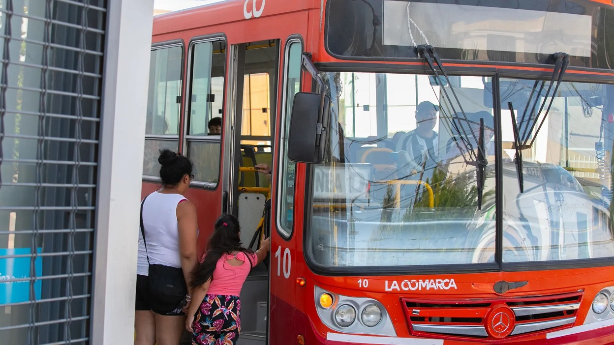 Weretilneck habló del impacto en Río Negro por la quita del subsidio nacional al transporte