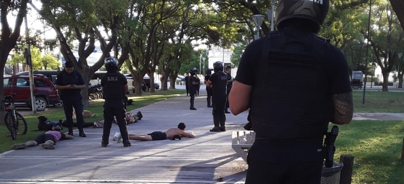 Formulan cargos por abuso y portación de armas en Viedma