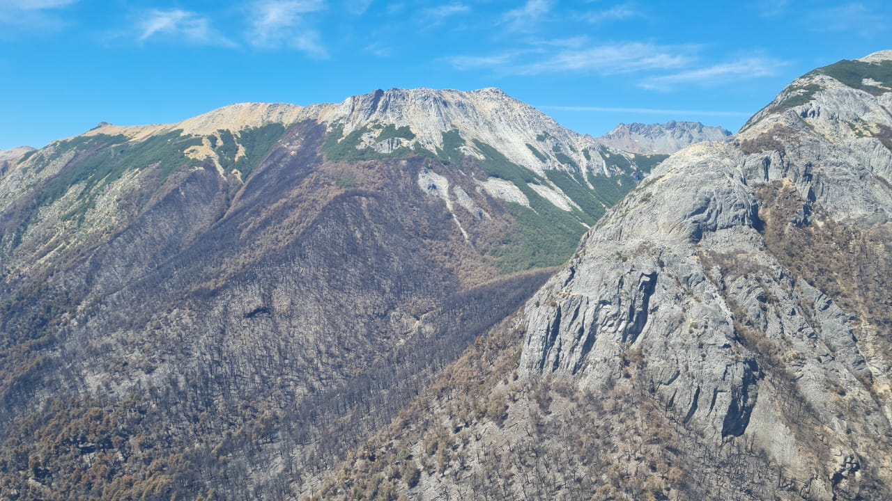 Bariloche: más de 600 hectáreas consumidas por el incendio en Arroyo Cretón-Brazo Tristeza