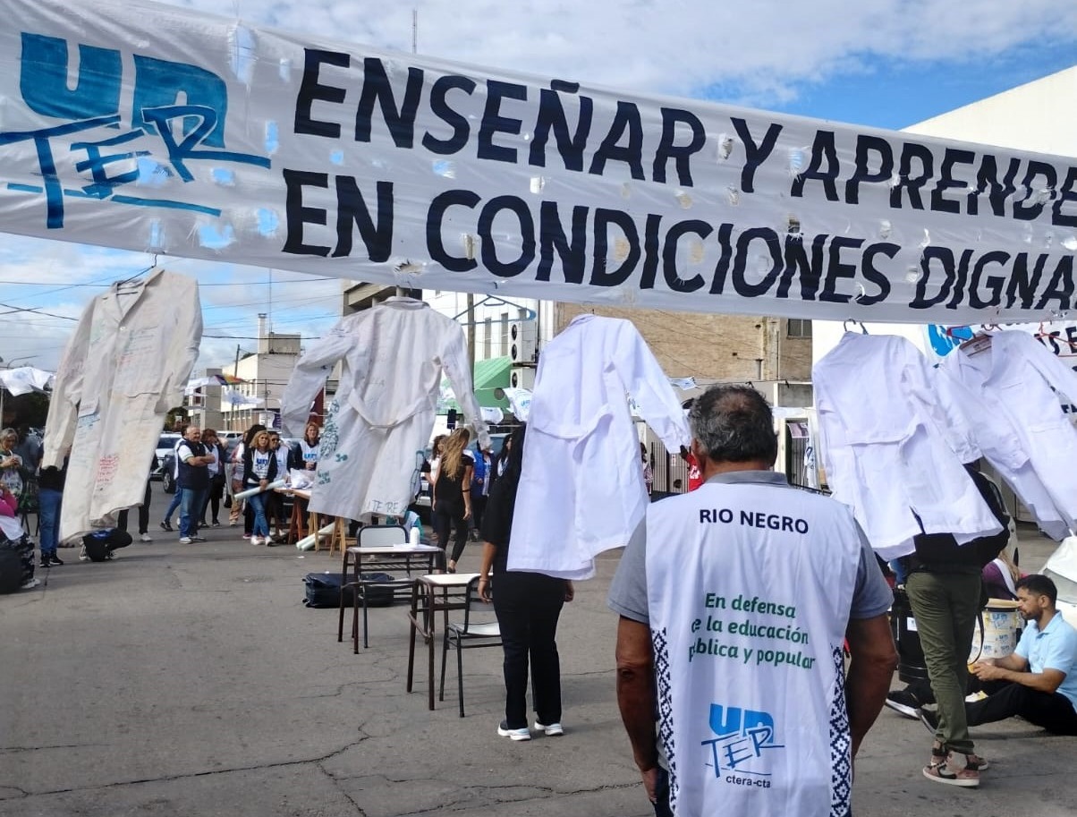 Exigen definiciones sobre la continuidad de la Hora Taller en Río Negro