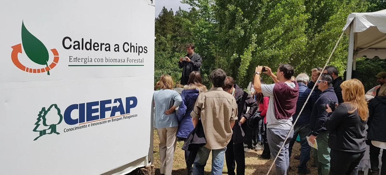 CIEFAP presente en la Expo Rural de Bariloche con la caldera de Biomasa