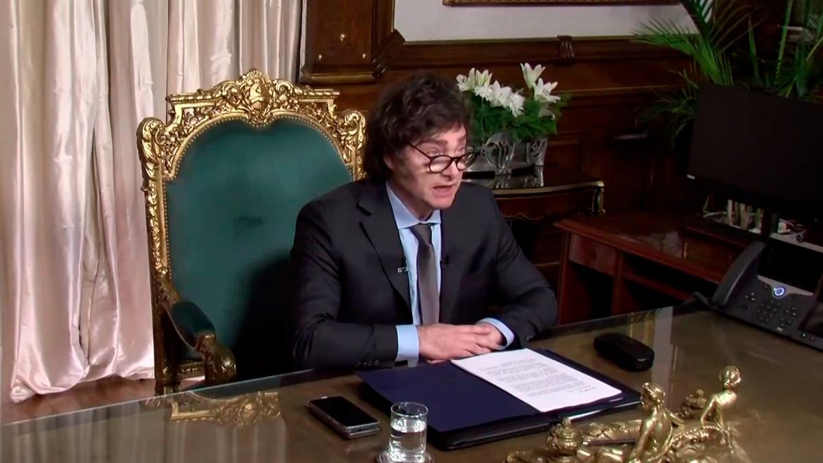 Milei anunció sanciones penales para los funcionarios que financien al Tesoro