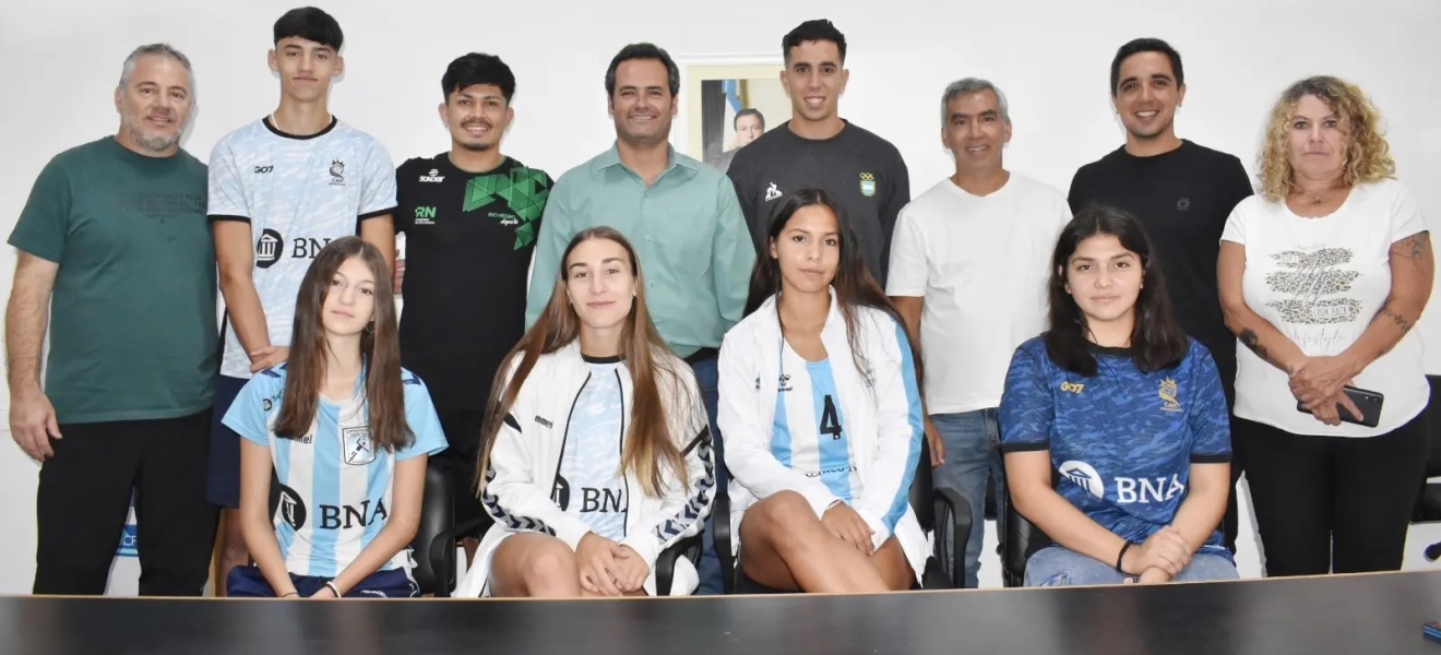 El beach handball rionegrino se viste de celeste y blanco