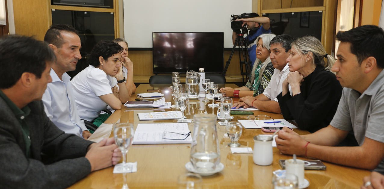 Gobierno de Neuquén y ATE dieron inicio a su mesa salarial