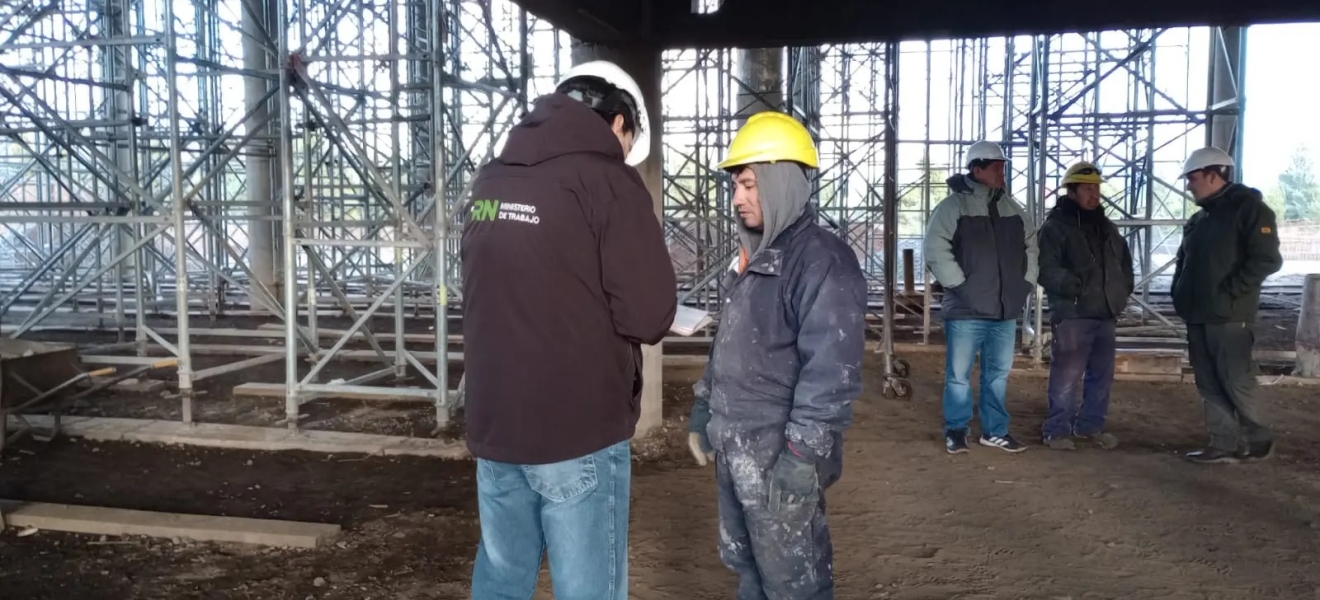 Fortalecen la prevención de accidentes y enfermedades laborales en Río Negro