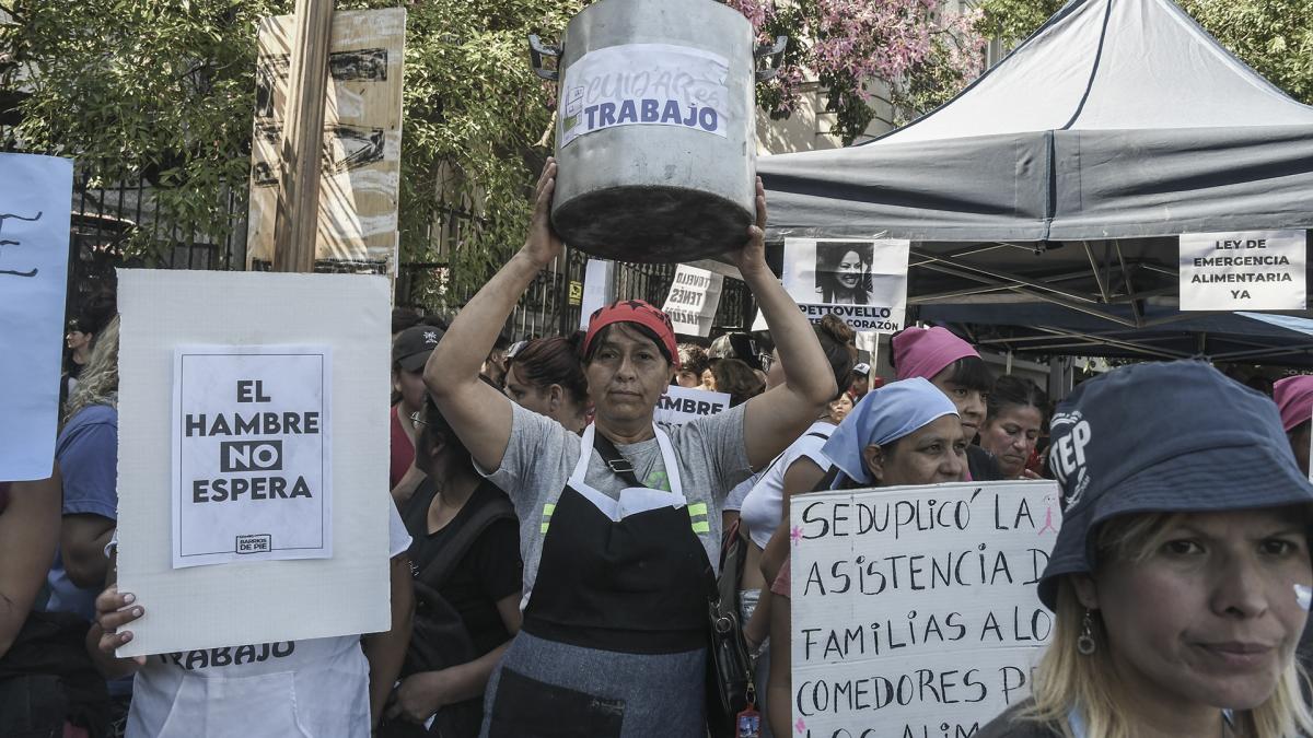 (((video))) La UTEP realizó un Ollazo Nacional en Capital Humano en reclamo de asistencia alimentaria