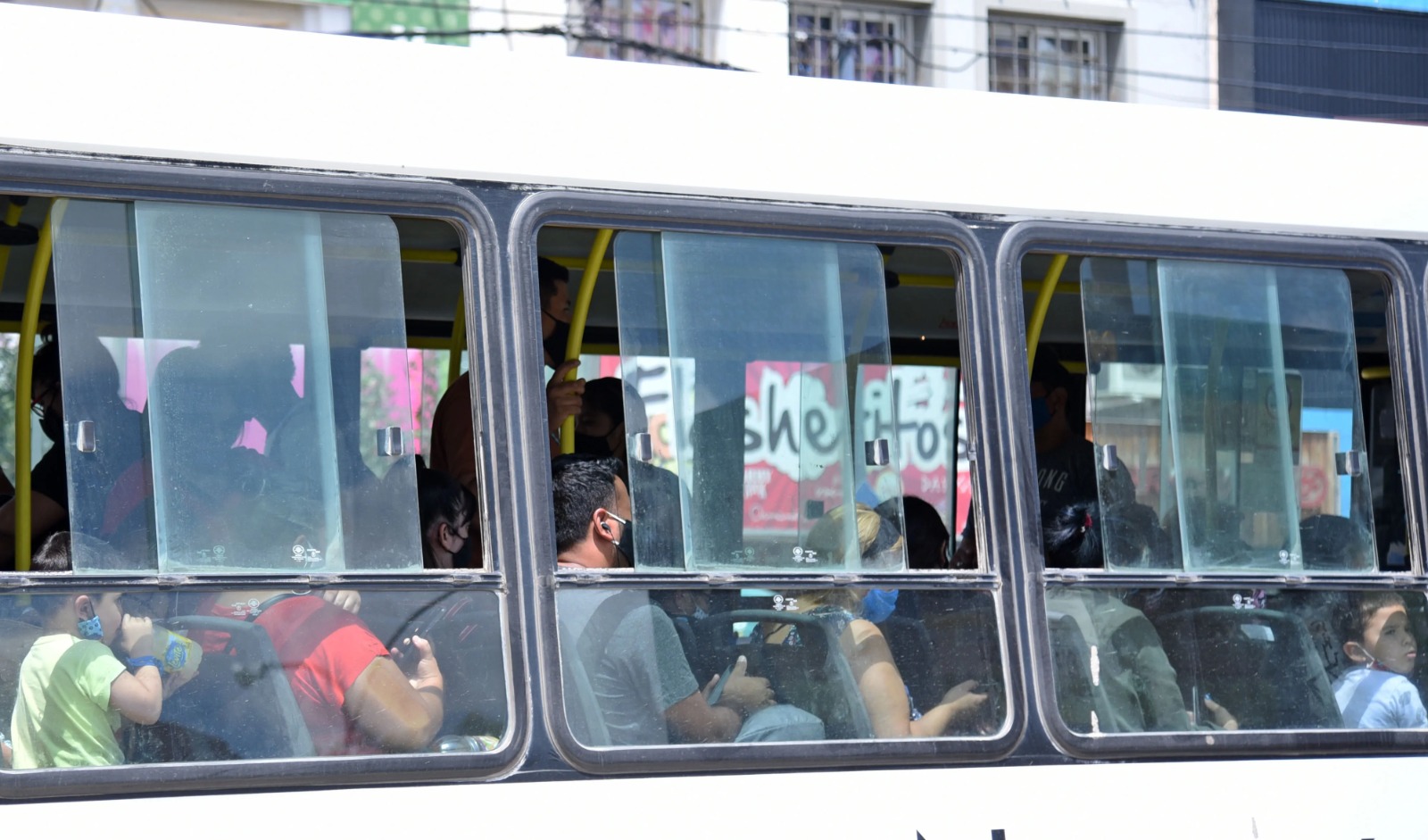 Río Negro: Demandan que trabajadores esenciales puedan seguir viajando de manera gratuita