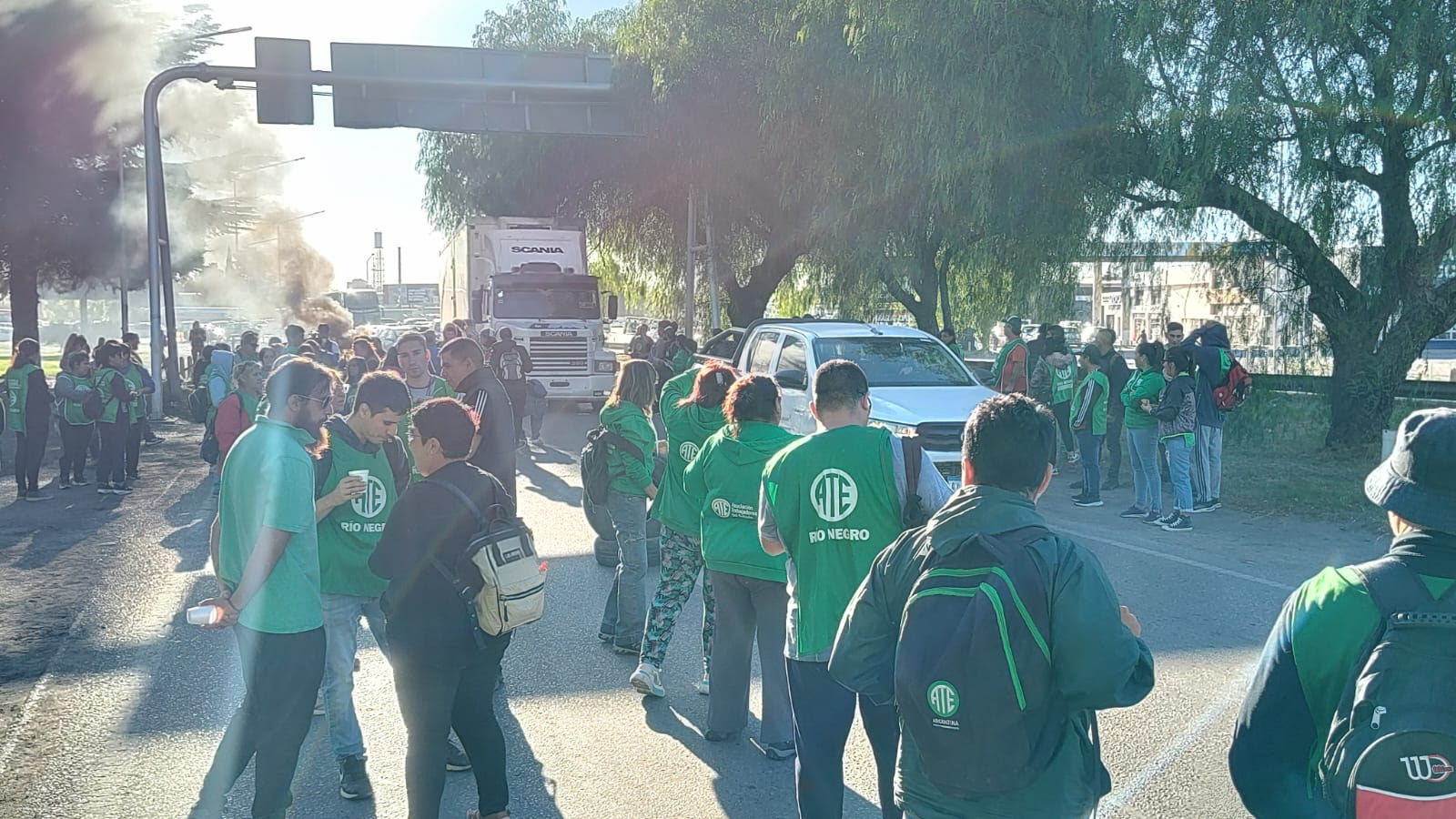 Con marchas y cortes, ATE Río Negro realiza un paro provincial por aumento de salario