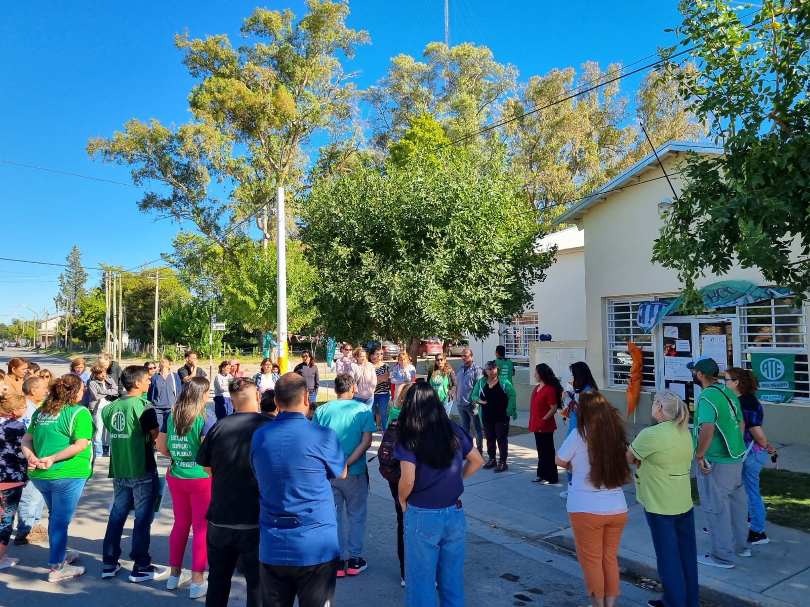 Denuncian aprietes de la directora del Hospital de Huergo por medidas de fuerza