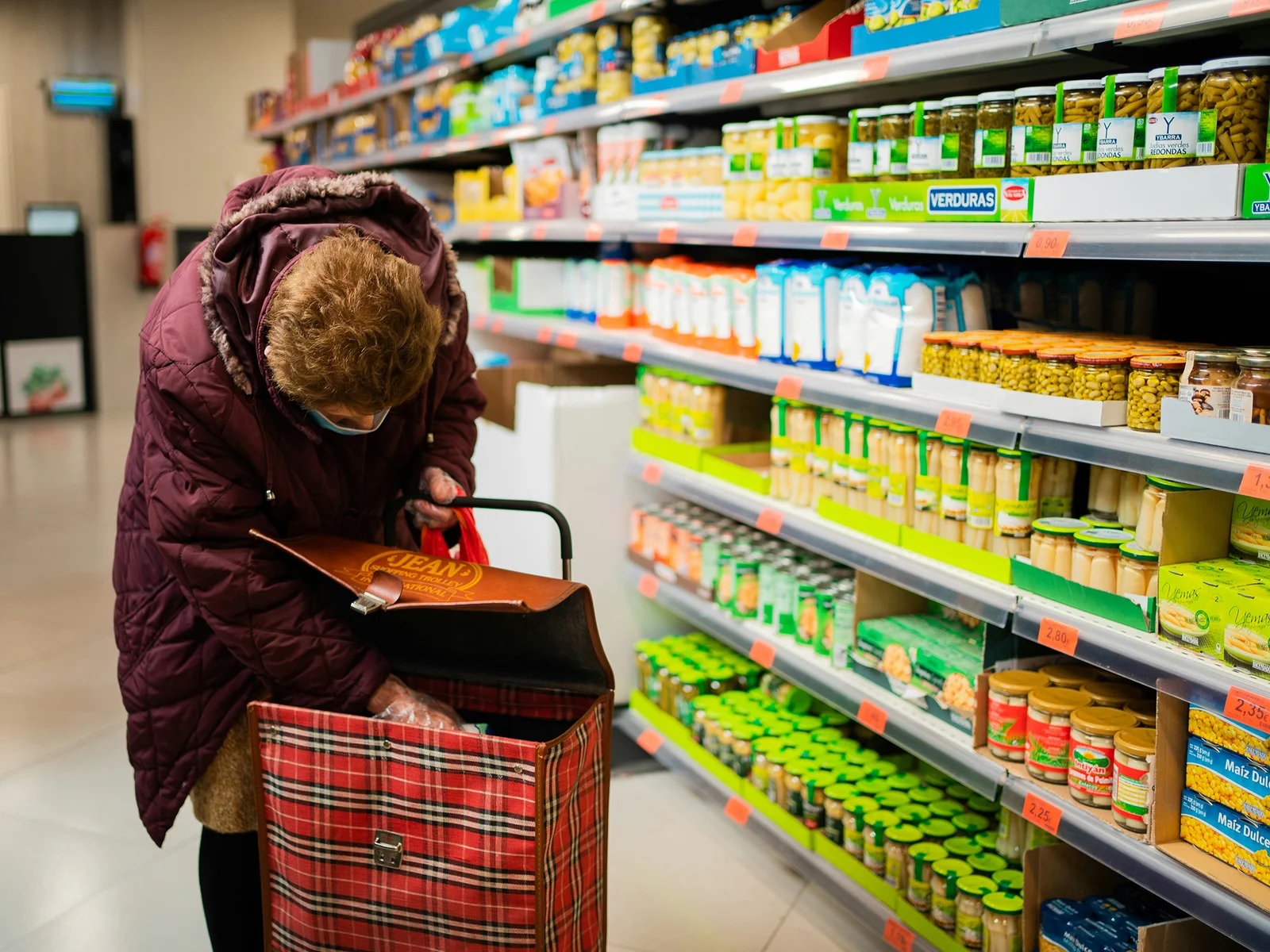 Nación abre la importación de alimentos tras la inflación del 13,2% de febrero