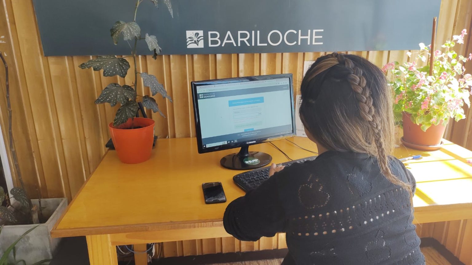 Invitan a Registrarse en el Portal municipal de empleo Bariloche