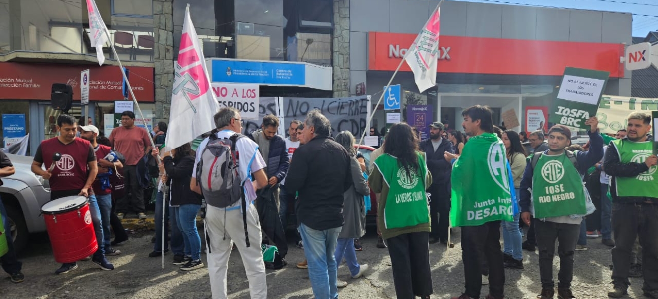 ATE protestó en Bariloche contra inminentes despidos y el cierre de organismos nacionales