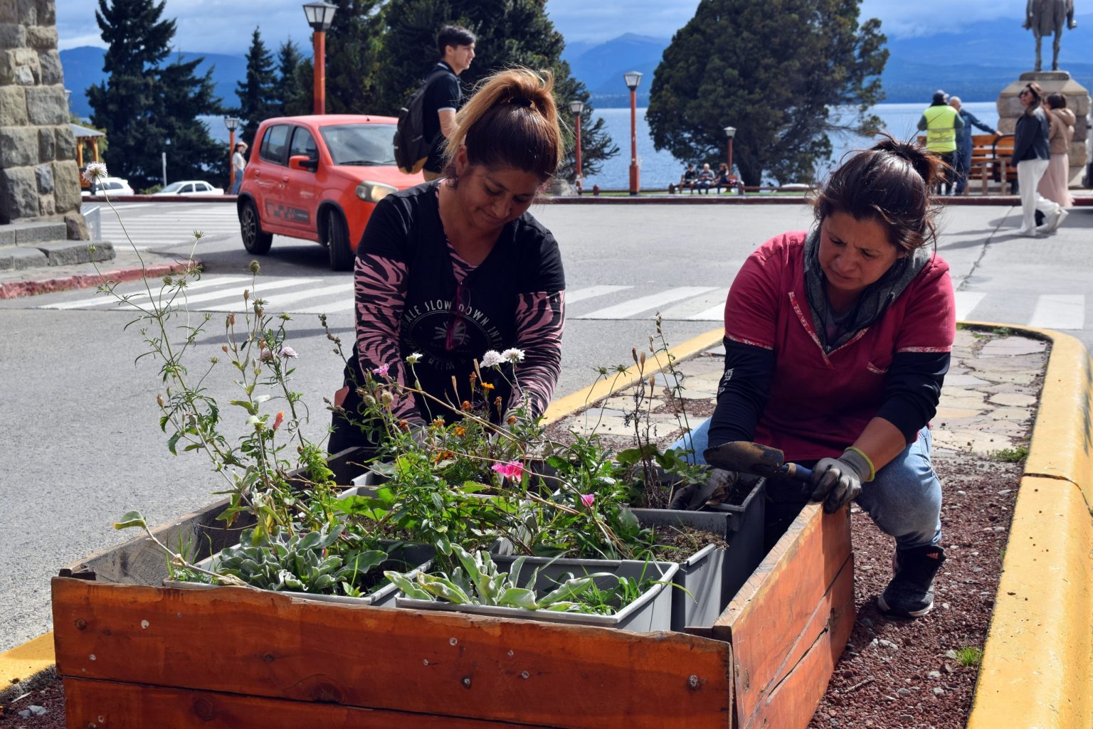 Bariloche se embellece ante la llegada de las Pascuas