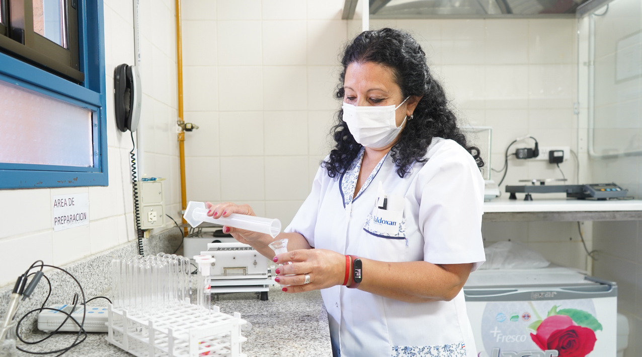 (((audio))) Crece la demanda en el laboratorio magistral del Hospital de Junín de los Andes