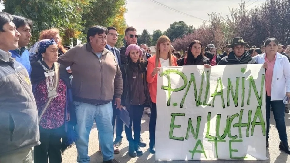Neuquén: Trabajadores del Parque Nacional Lanín recibieron el apoyo de la comunidad