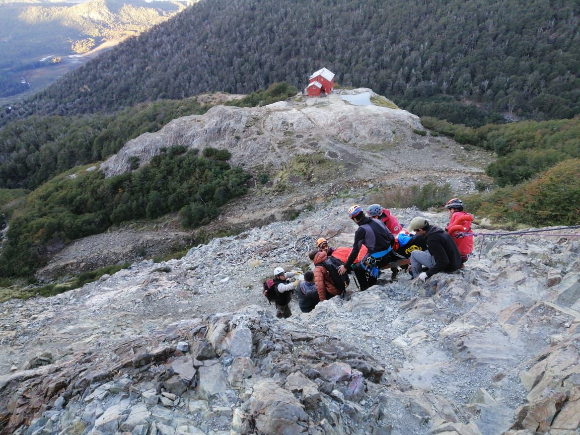 Bariloche: evacuaciones y búsqueda de personas en diversos sectores del Parque Nacional
