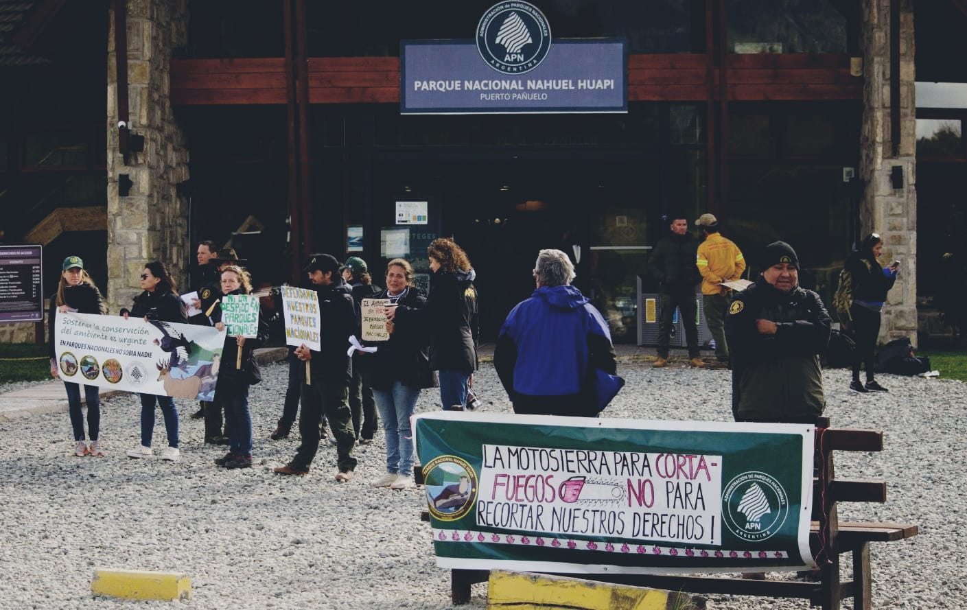 Bariloche: Realizaron una jornada en defensa de los Parques Nacionales en Puerto Pañuelo
