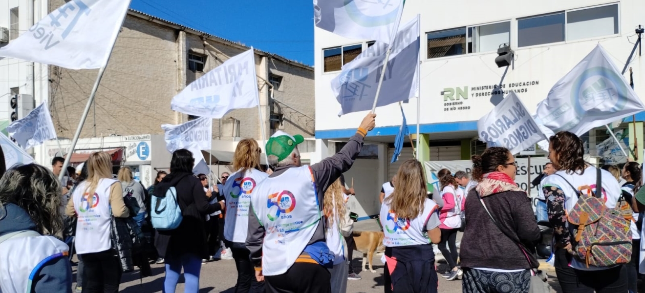 (((video))) Paro Nacional Docente en Río Negro: jornadas en Cipolletti, Viedma y Bariloche