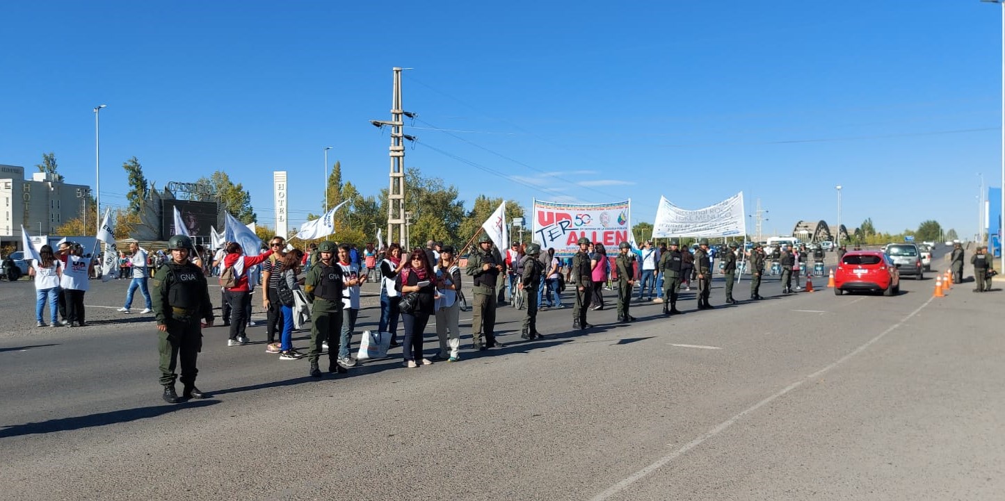 UnTER: Para Milei y Bullrich, la casta ahora somos docentes y jubilados