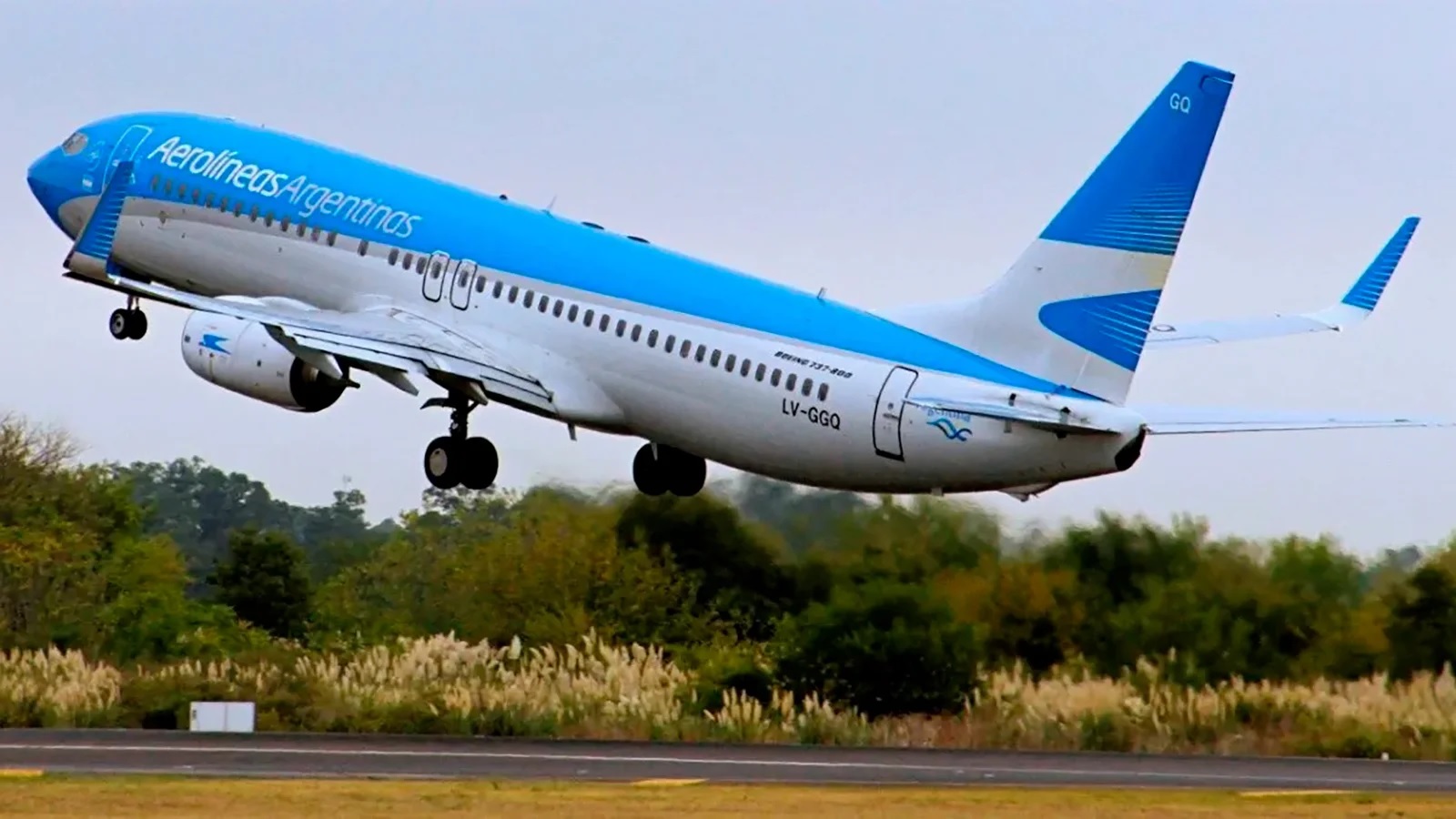 Aeronáuticos denuncian nuevo vaciamiento de Aerolíneas Argentinas con el cierre de la ruta a Nueva York