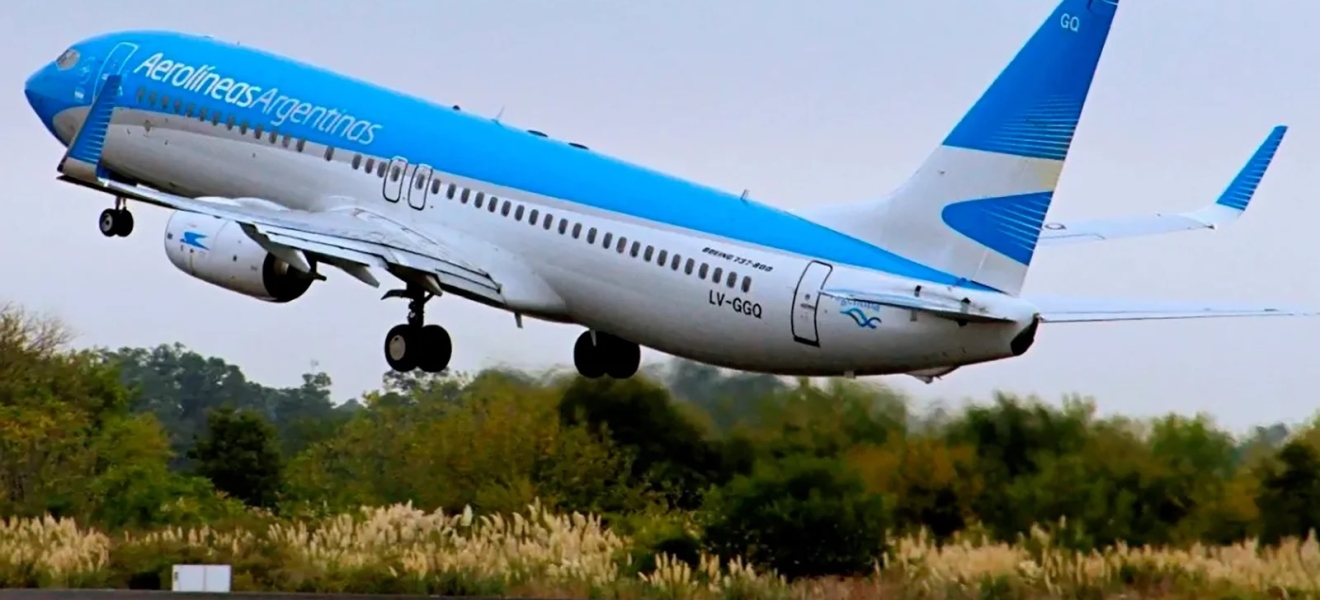 Aeronáuticos denuncian nuevo vaciamiento de Aerolíneas Argentinas con el cierre de la ruta a Nueva York