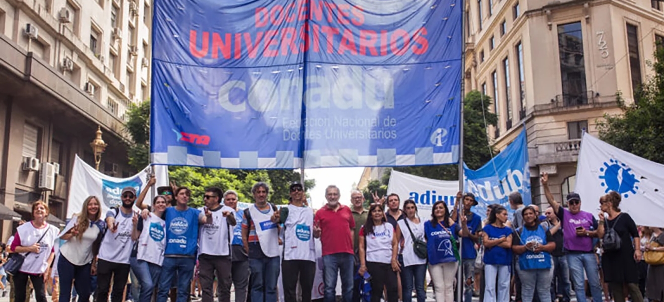 Docentes universitarios ratificaron paro y convocaron a una gran marcha federal