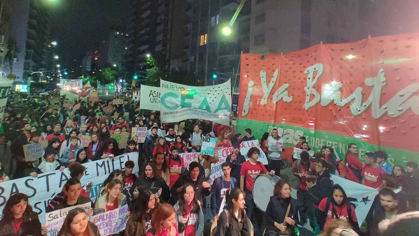 Masivo cacerolazo para reclamar aumento presupuestario para las universidades públicas