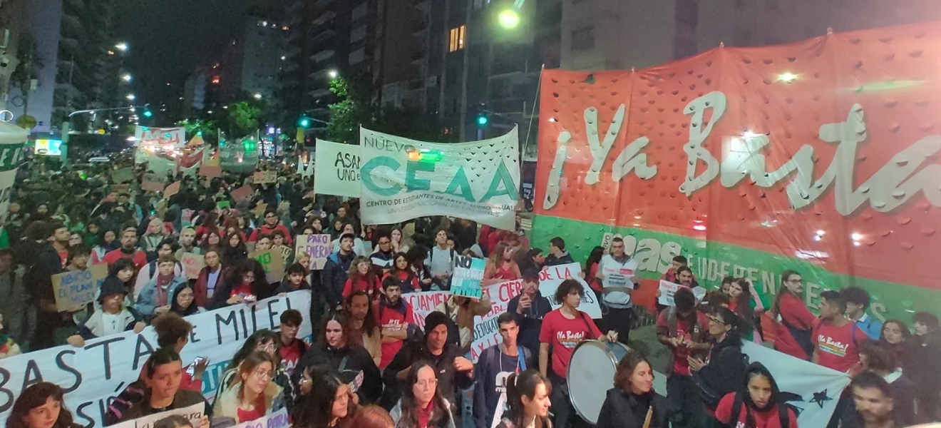 Masivo cacerolazo para reclamar aumento presupuestario para las universidades públicas