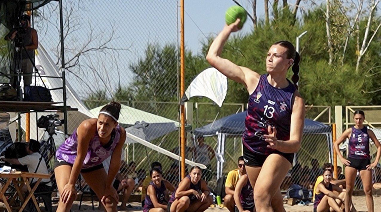 Deportistas neuquinos buscan clasificar para el mundial de beach handball