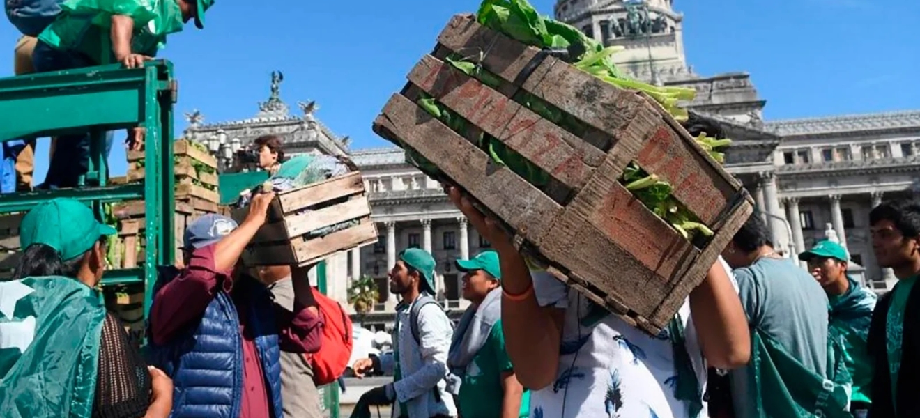 (((video))) Realizarán un Verdurazo solidario contra el ajuste en Plaza Congreso