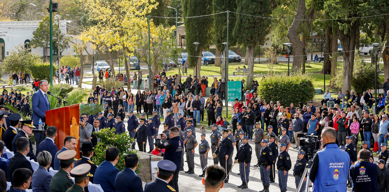 El gobernador de Neuquén destacó obras penitenciarias y el pago de la ropa a policías