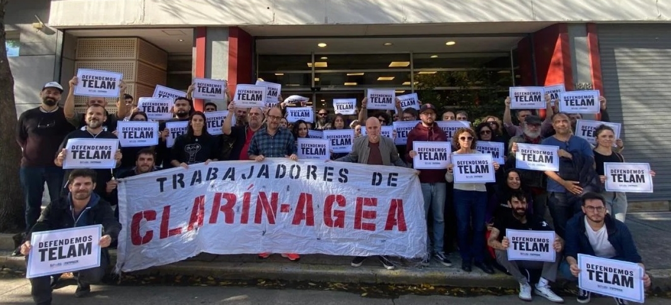 Asamblea de los trabajadores de Clarín se manifestó en defensa de la Agencia Télam