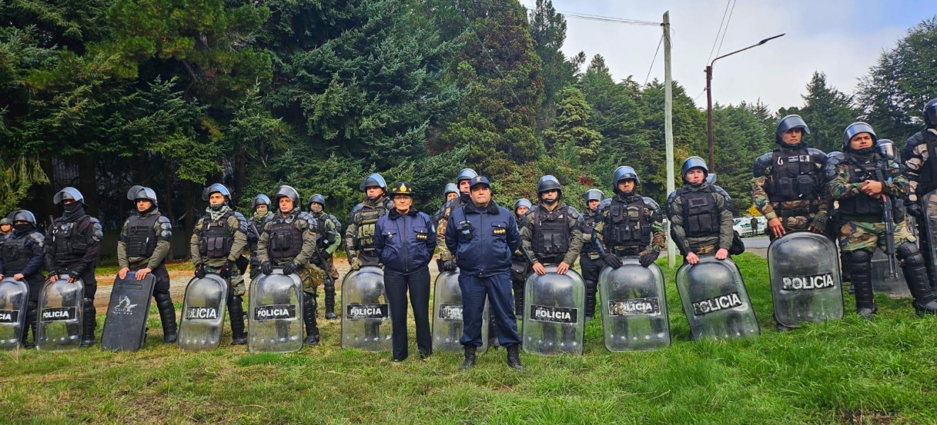 Importante despliegue de la Policía por la visita del Presidente Milei a Bariloche