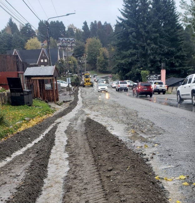 Bariloche: Delegación Cº Otto evitó inundaciones en la zona de Playa Bonita