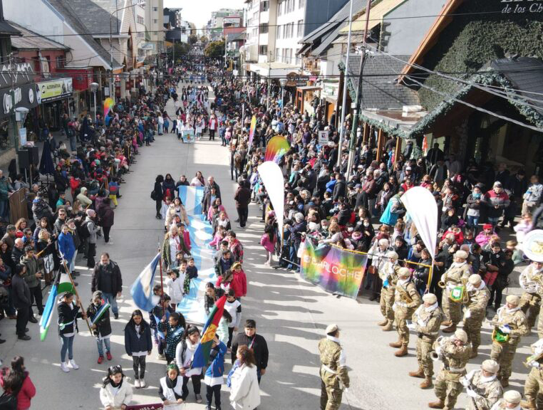 El desfile del 3 de mayo en Bariloche no se suspende