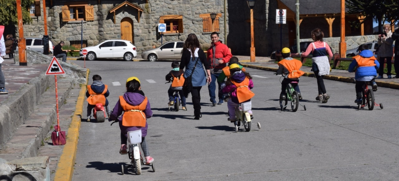 Invitación a las Charlas de Educación Vial en Bariloche