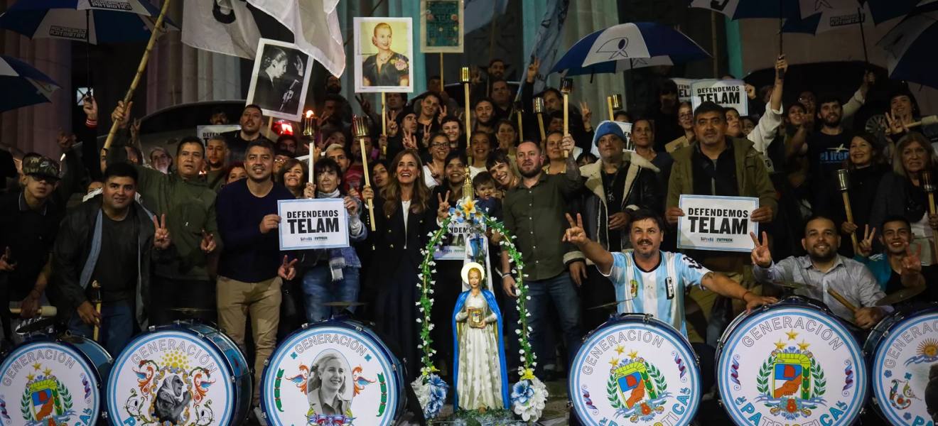 Una marcha de antorchas recordó a Eva Perón en el día de su nacimiento