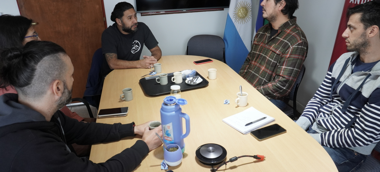 Autoridades de la UNRN se reunieron con la Asociación de Hostels de Bariloche