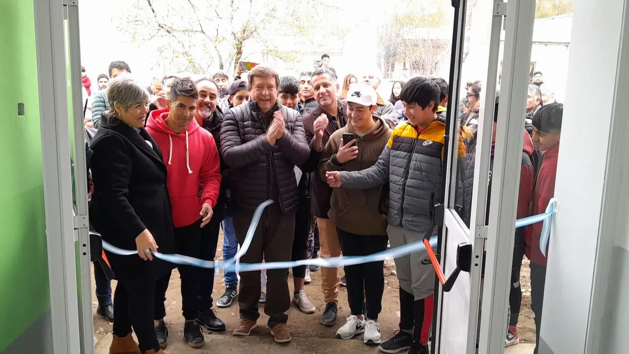 Se inauguró el edificio propio de la ESRN Rural Virtual de Río Chico