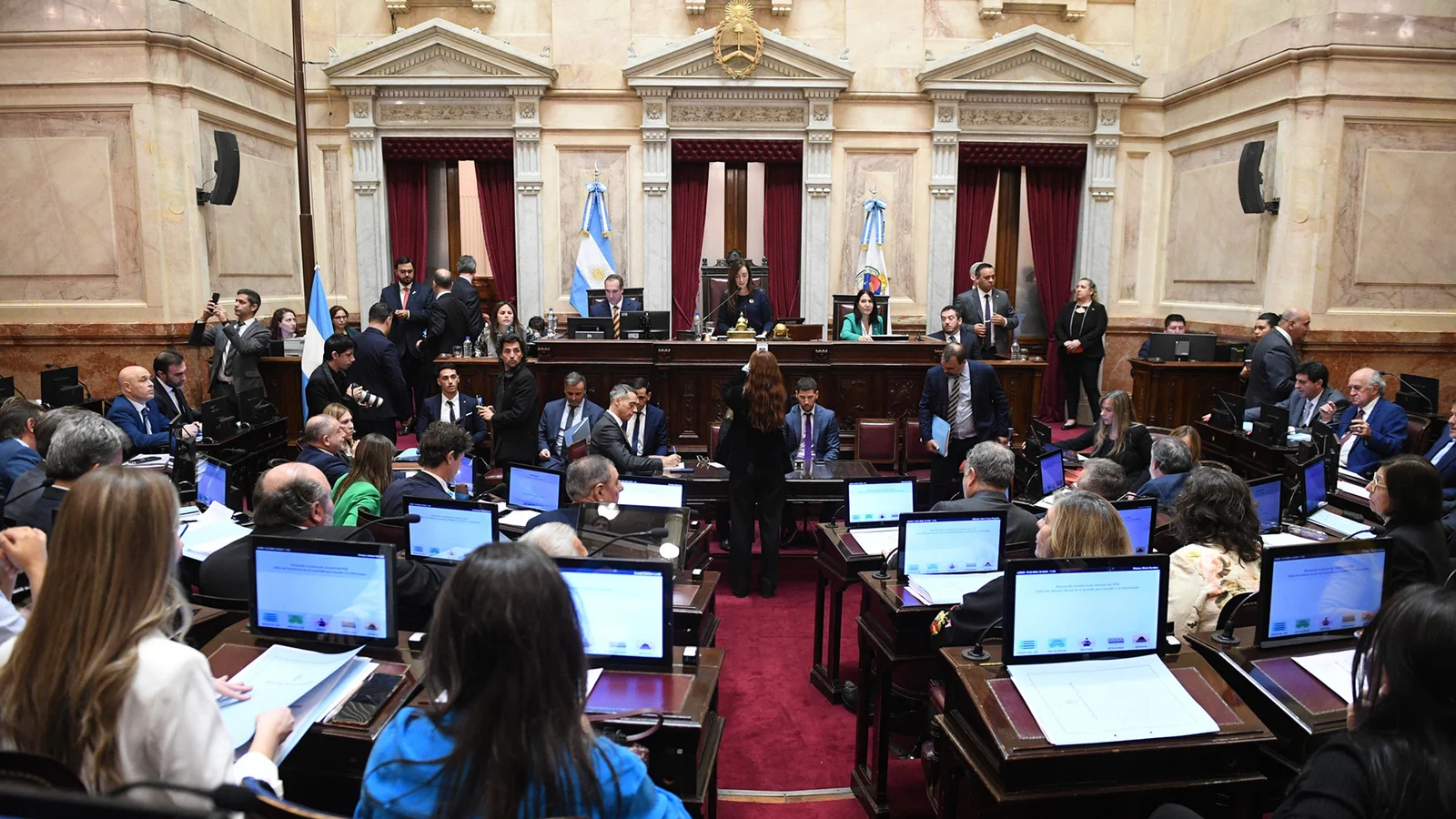 Ley Bases: continúa esta semana el debate en el plenario de comisiones del Senado